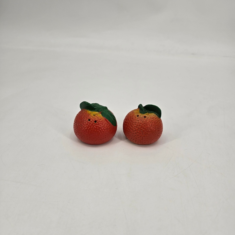 Vintage Orange Fruit Salt & Pepper Shakers Retro Kitchen Kitsch Citrus Decor